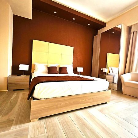 Astoria Boutique Suites Lecce Bagian luar foto