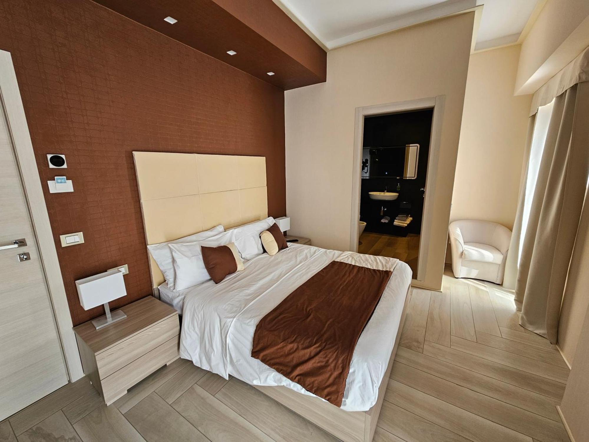 Astoria Boutique Suites Lecce Bagian luar foto